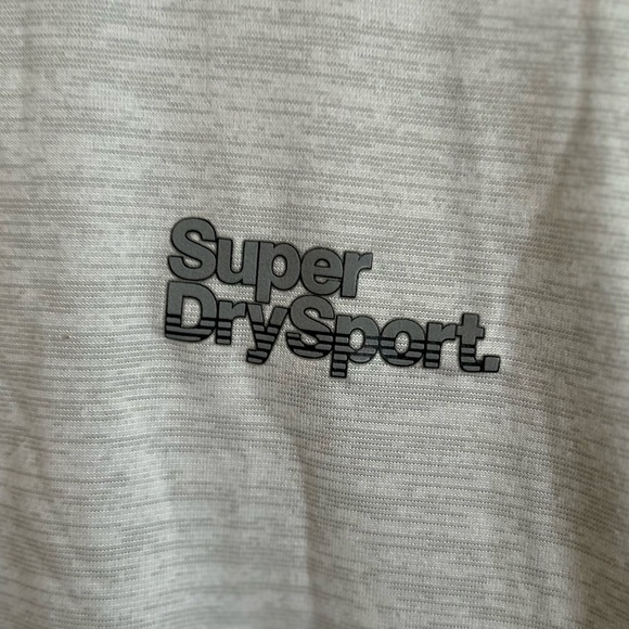 Superdry t-shirt - Picture 3 of 9